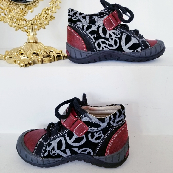MOSCHINO Trendy Toddler Sneaker Booties - Picture 2 of 7